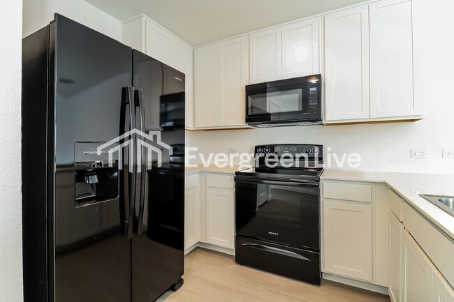 Building Photo - 216 Sycamore Pl