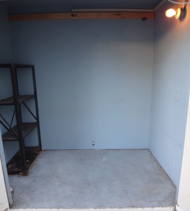 Building Photo - 177 Oval Rd