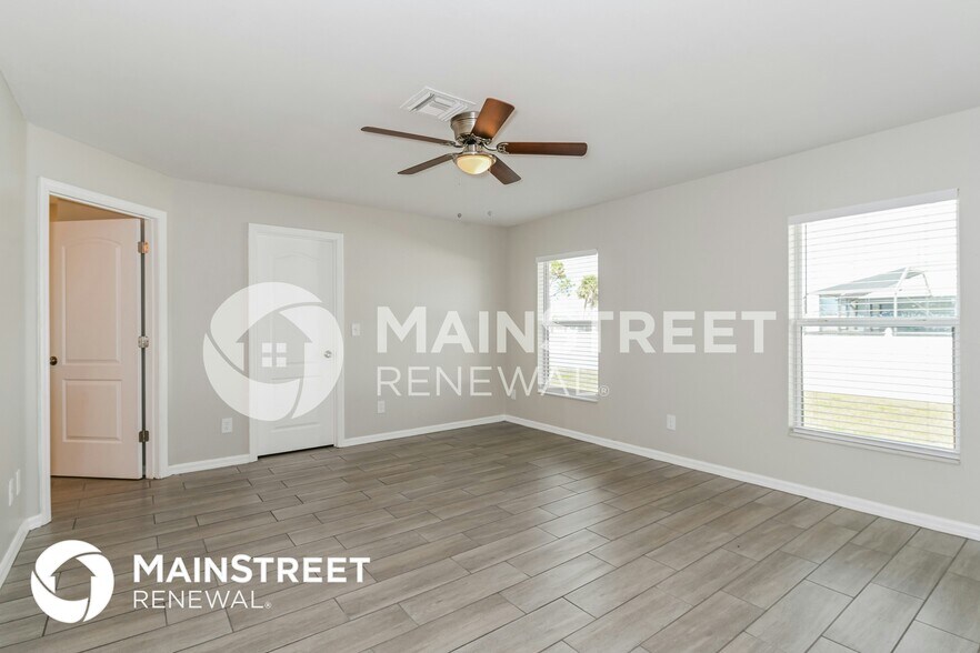 Building Photo - 2011 NW 23rd St