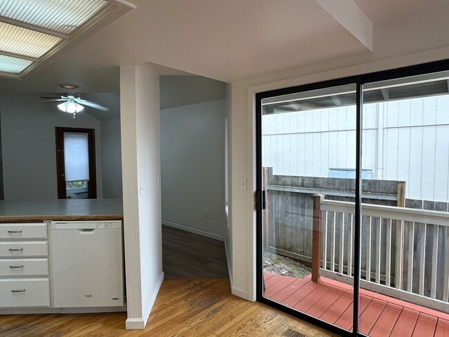 Building Photo - Serene 3 Bed, 2 Bath Gem!