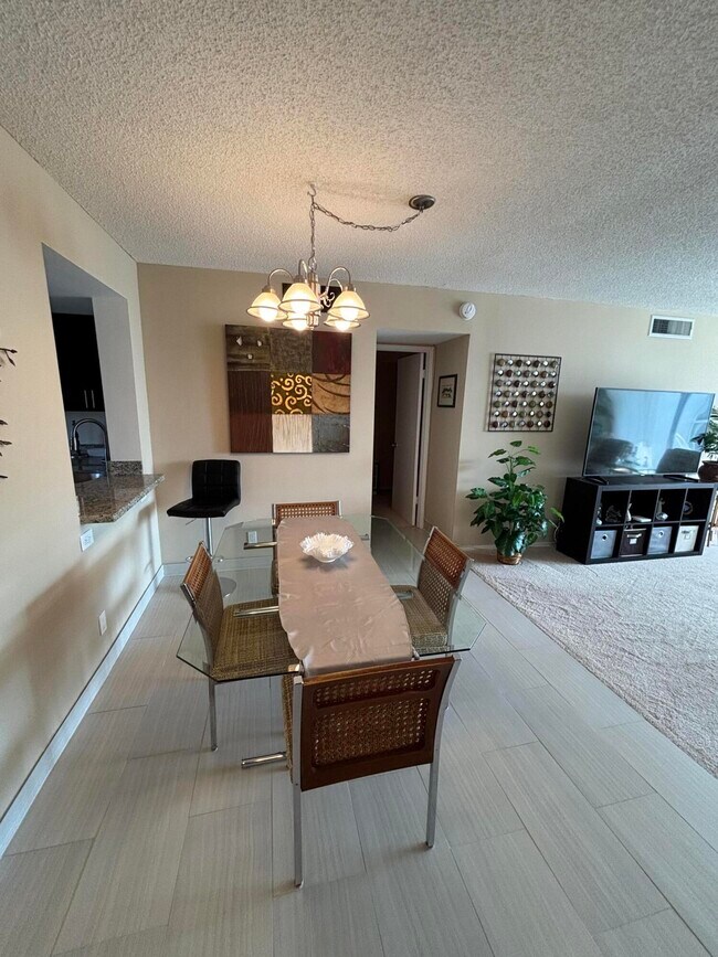 Building Photo - 2691 S Course Dr