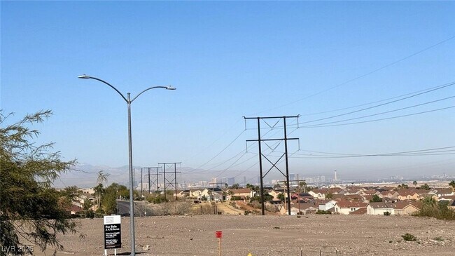 Building Photo - 664 Solitude Point Ave