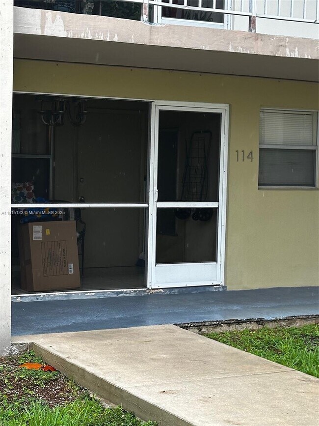 Building Photo - 270 Layne Blvd