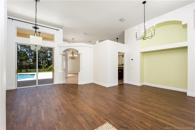 Building Photo - 5936 NW Brenda Cir