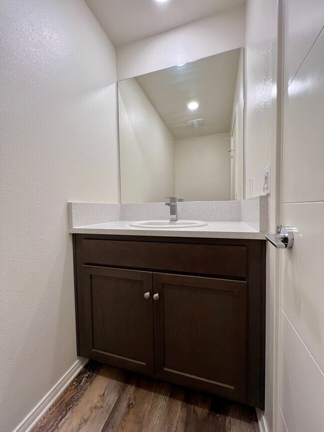 Building Photo - Luxury Living at Suwerte 2 Bedroom 2.5 Bat...