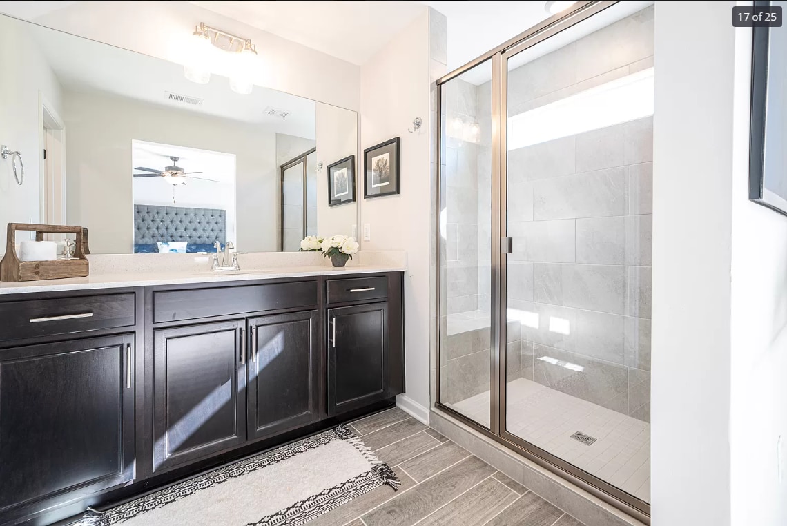 Primary Bath - 560 Waterpoint Way