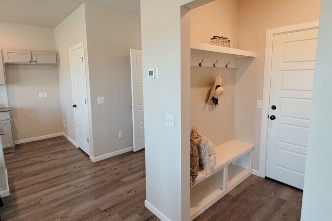 Building Photo - Townhome For Rent NW OKC!