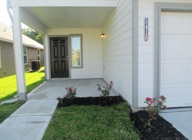 Building Photo - 5418 Plantation Forest Dr