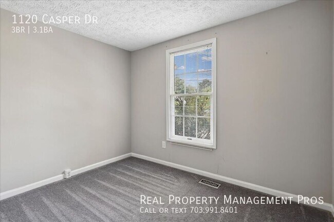 Building Photo - 1120 Casper Dr