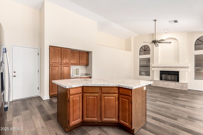 Building Photo - 1517 W Islandia Dr