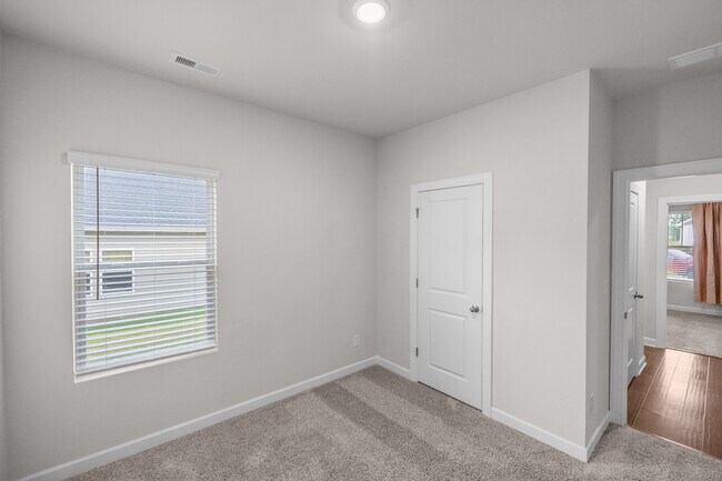Building Photo - 6407 Barcelona Wy