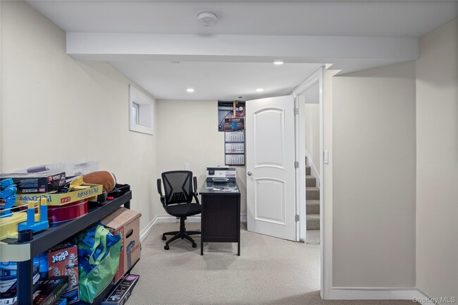 Building Photo - 78 Scott St