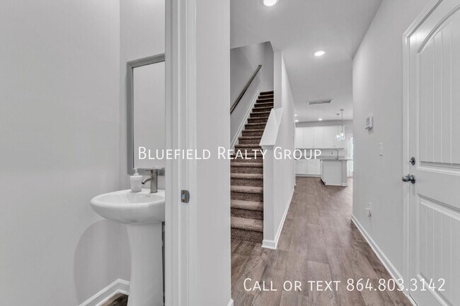 Building Photo - 503 Heswall Ct