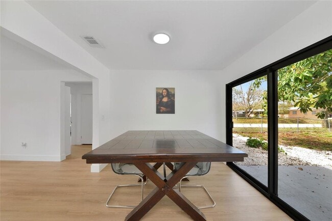 Building Photo - 2239 Worrington St