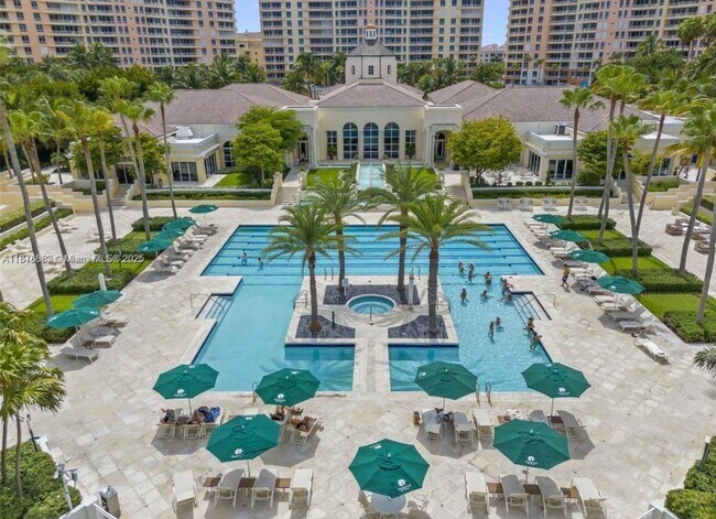 Building Photo - 781 Crandon Blvd