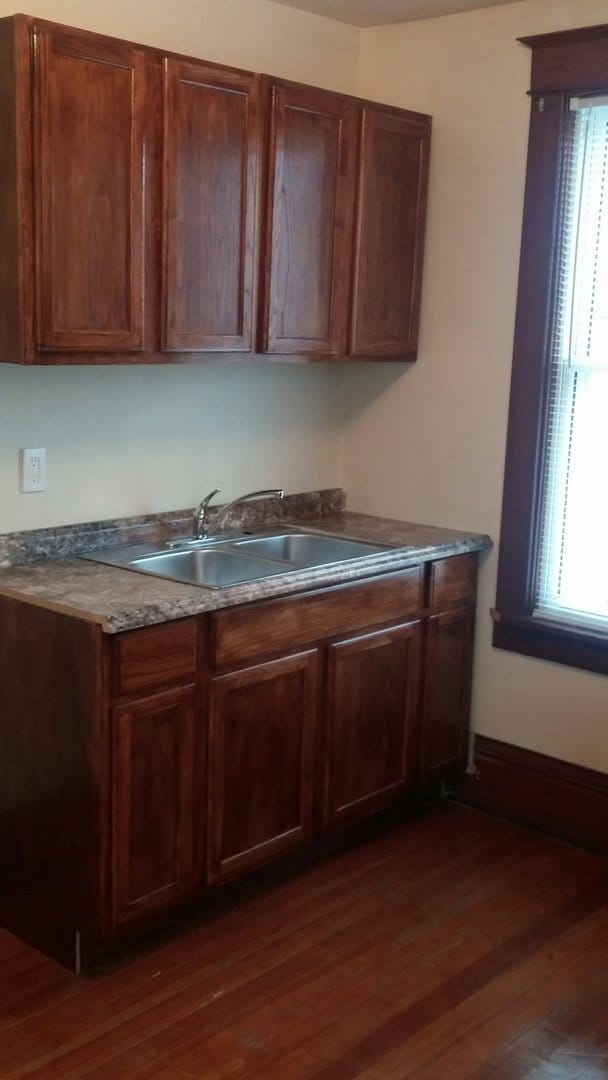 Building Photo - 1002 Burr