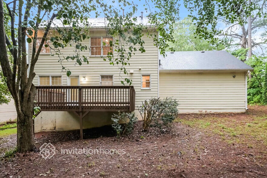 Building Photo - 3453 Woodlaurel Dr