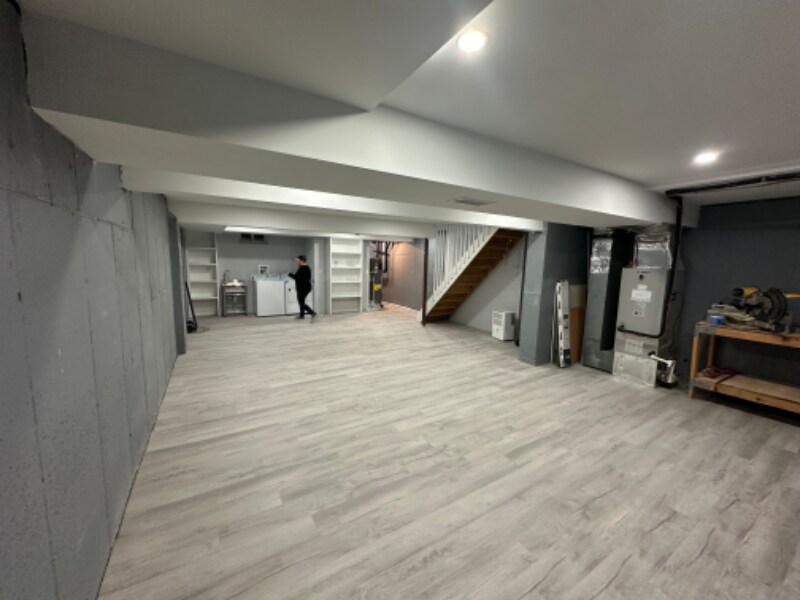 Building Photo - 175 The Meadows