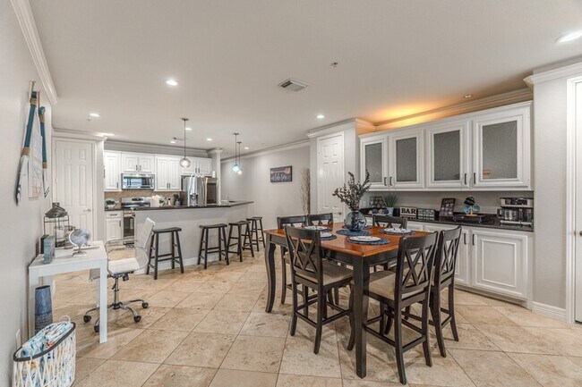 Building Photo - 7039 Kingston Cove Ln