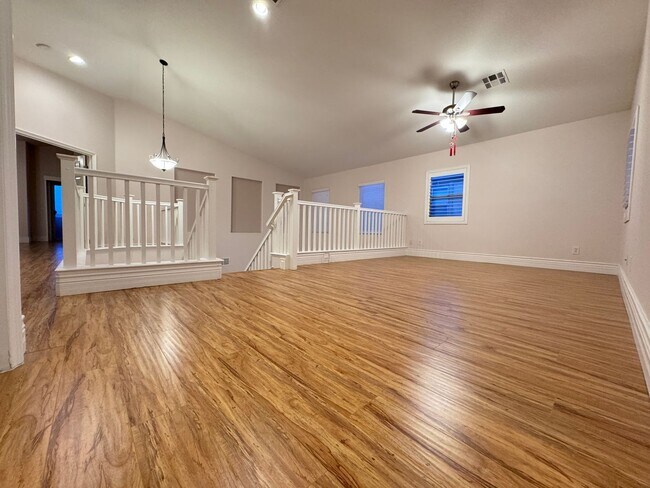 Building Photo - LUXURY LIVING • GOLF COURSE VIEW • GUARD-GATED COMMUNITY