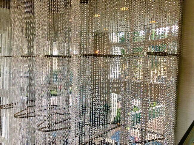 Building Photo - 1800 N Bayshore Dr