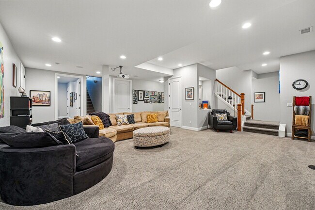 Building Photo - 8201 E 6th Ave