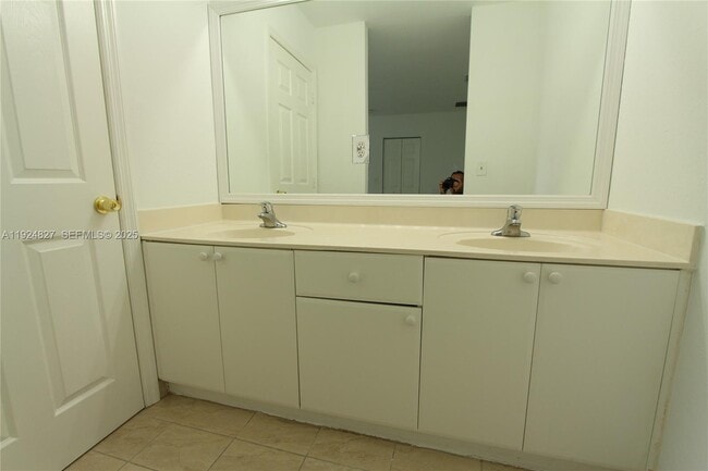 Building Photo - 26271 SW 135th Ave