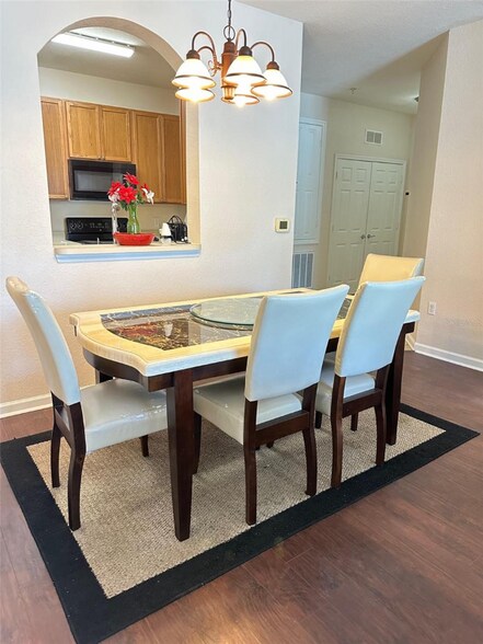 Building Photo - 6466 Cava Alta Dr