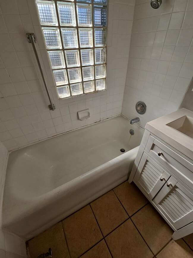 Building Photo - 4826 Jarboe St