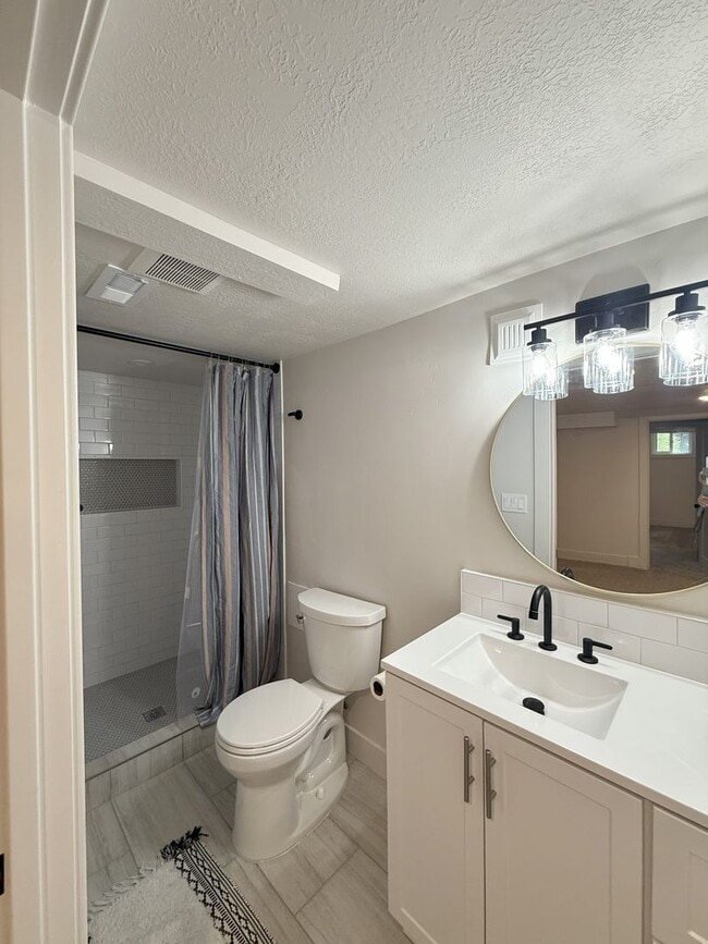 Building Photo - Completely Updated 4-Bedroom Home in Ogden!