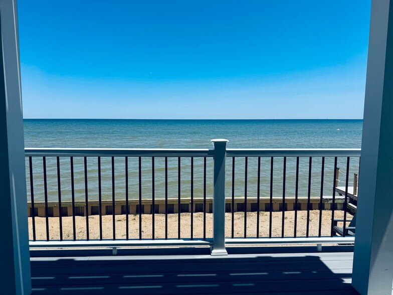 Building Photo - 15378 Holly Dr