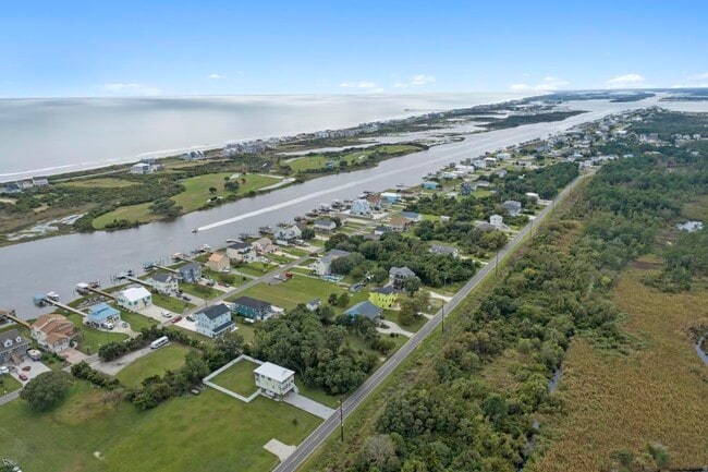 Building Photo - 184 Grandview Dr