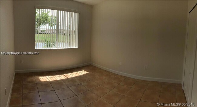 Building Photo - 17720 NW 73rd Ave