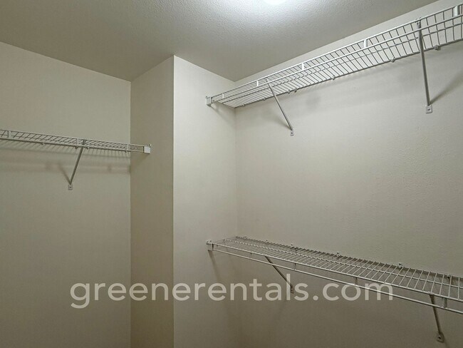 Building Photo - 3 Bed 2.5 Bath Townhouse in Lancaster off ...