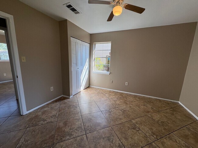 Building Photo - Awesome home with lots of space and storage!