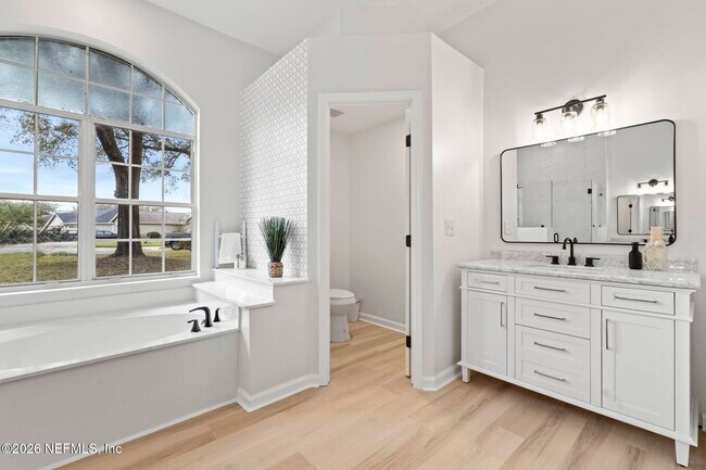 Building Photo - 12568 Hunters Branch Way