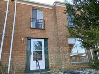 Building Photo - 53 Maple Dr