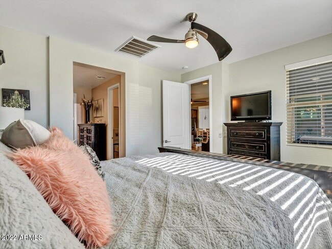 Building Photo - 12295 N 145th Ave