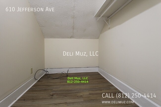 Building Photo - 610 Jefferson Ave