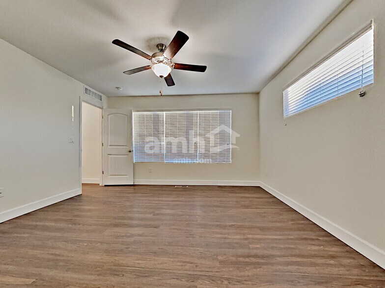 Building Photo - 4405 Crestone Peak St