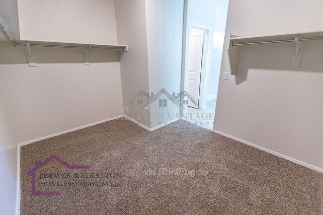 Building Photo - 44498 W Palo Aliso Way