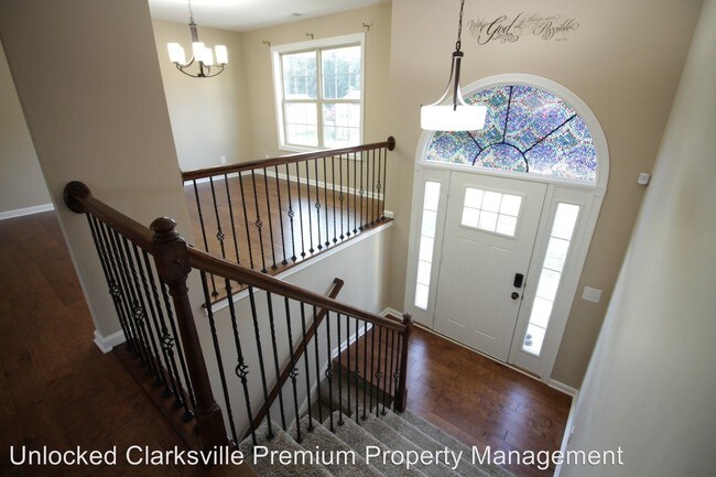 Building Photo - 5 br, 3 bath House - 1684 Putnum Drive