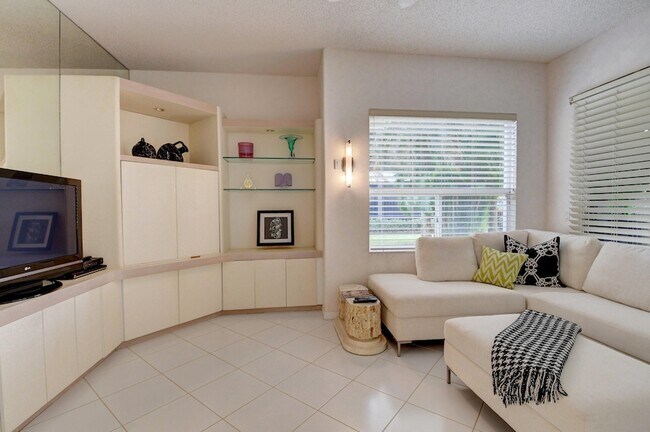 Building Photo - 5801 NW 24th Ave