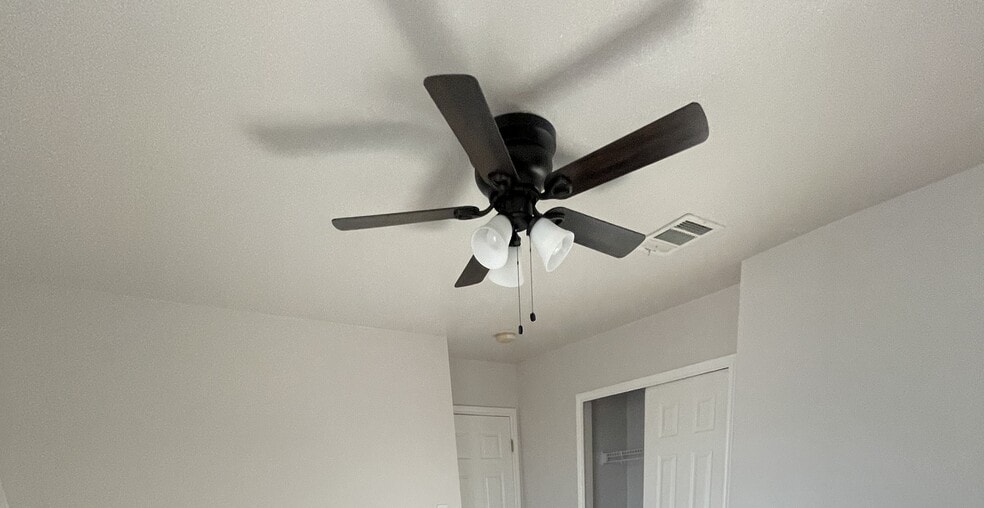 Building Photo - 406 Rustic Stable