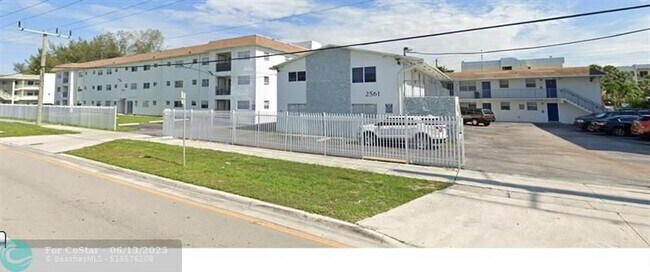 Building Photo - 2605 NW 135th St