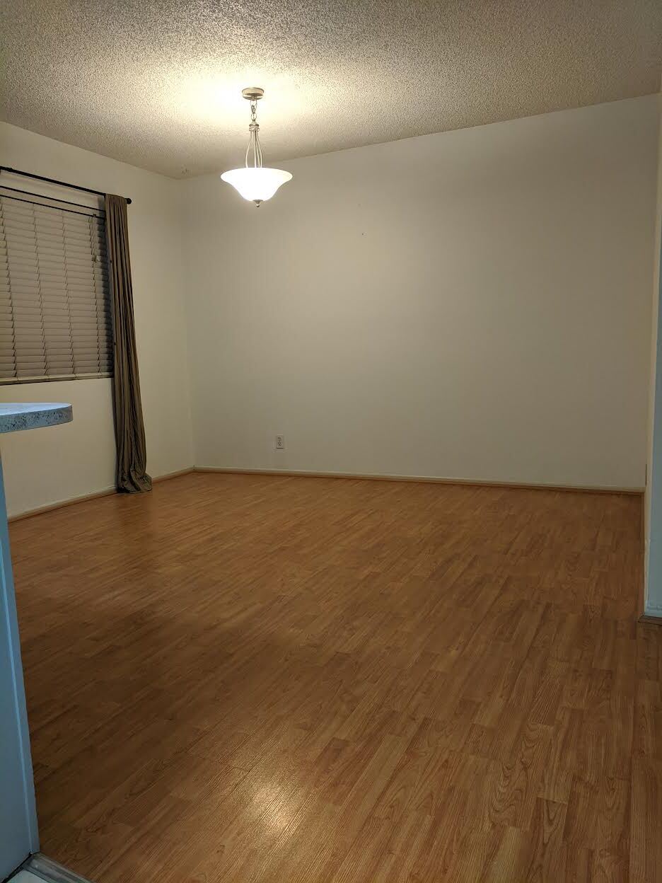 Building Photo - 2204 Cedar St