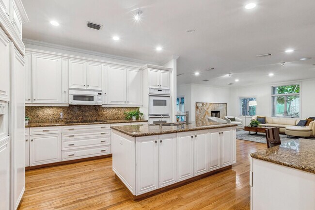 Building Photo - 3301 NE 16th St