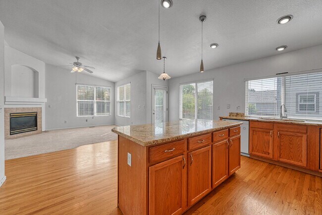 Building Photo - $2,795.00, 4-bed, 3-bath, 2175 sq ft ranch...