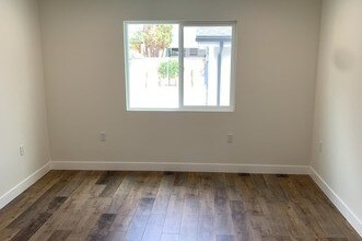 Building Photo - 11315 Delano St