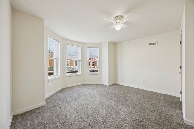 Building Photo - 5518 Pemberton St